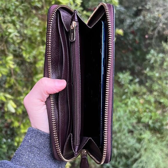 COACH Long Zip-Around Pebble Leather Wallet Credit Card Holder AUTHENTIC - Picture 6 of 7